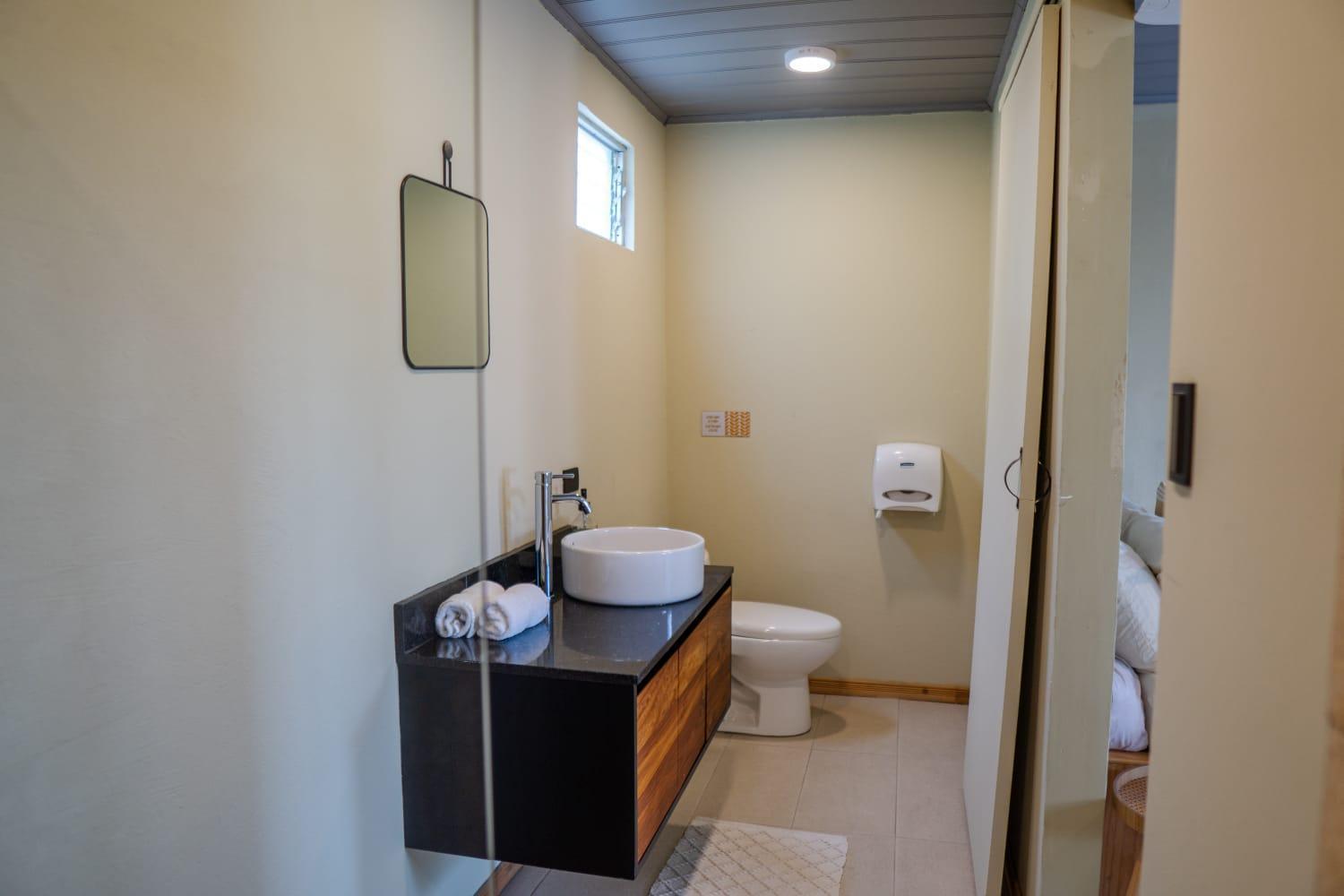 Hotel Y Cabinas Del Tropico Guapiles Ngoại thất bức ảnh