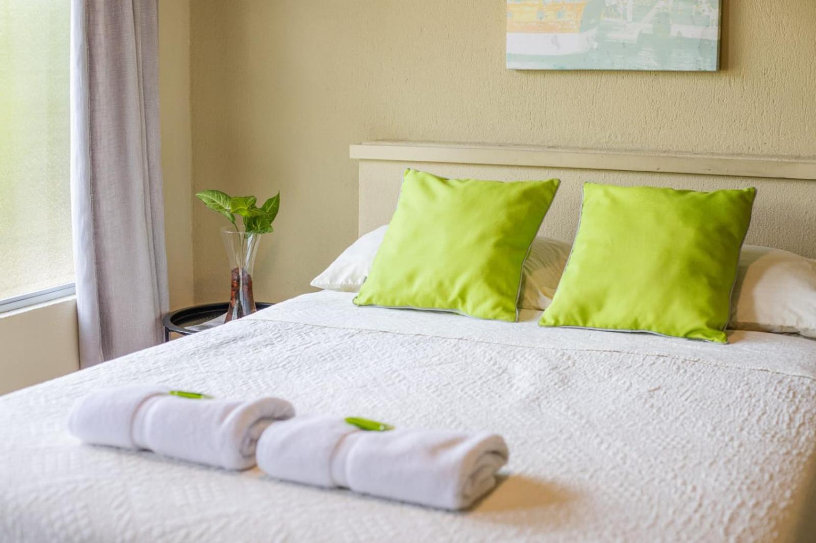Hotel Y Cabinas Del Tropico Guapiles Ngoại thất bức ảnh