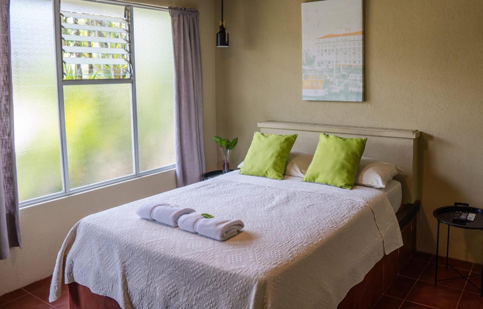 Hotel Y Cabinas Del Tropico Guapiles Ngoại thất bức ảnh